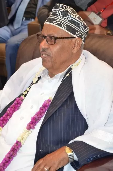 تكريم فنان اليمن ومُلحن النشيد الوطني ايوب طارش عبسي تكريم فنان اليمن ومُلحن النشيد الوطني ايوب طارش عبسي