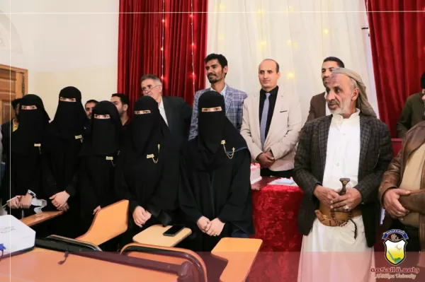 جامعة الحكمة بذمار تواصل مناقشات أبحاث التخرج بثاني مجموعات قسم بكالوريوس الصيدلة للعام الجامعي 1444هـ 2022/ 2023م جامعة الحكمة بذمار تواصل مناقشات أبحاث التخرج بثاني مجموعات قسم بكالوريوس الصيدلة للعام الجامعي 1444هـ 2022/ 2023م