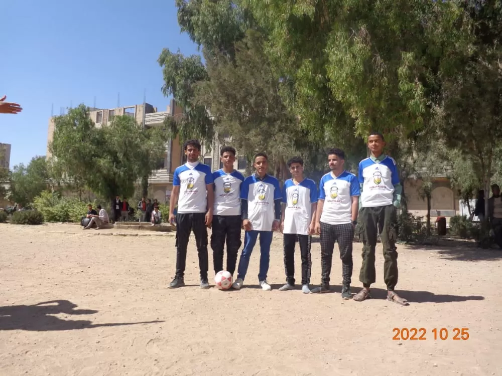 "تواصل منافسات بطولة إستقبال الطلاب المستجدين لكرة القدم الخماسية بجامعة الحكمة - ذمار"