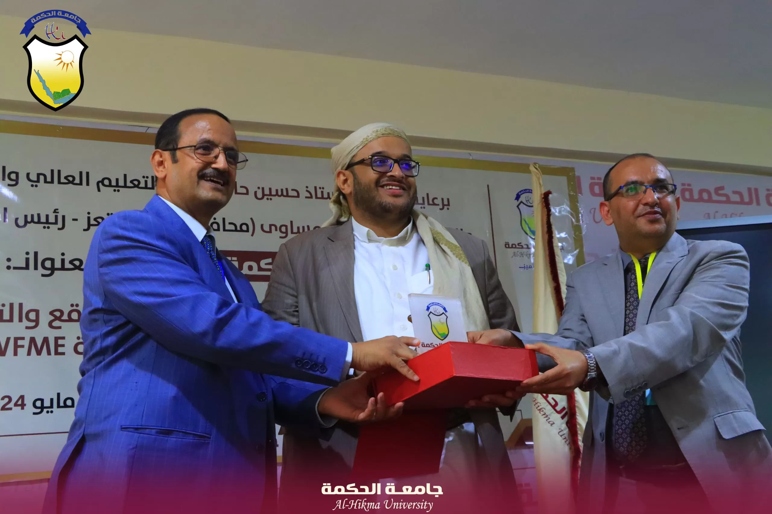 جامعة الحكمة تقيم ورشة عمل بعنوان (التعليم الطبي والتدريب السريري بين الواقع والتحديات لتلبية معايير الجودة الوطنية والعالمية)