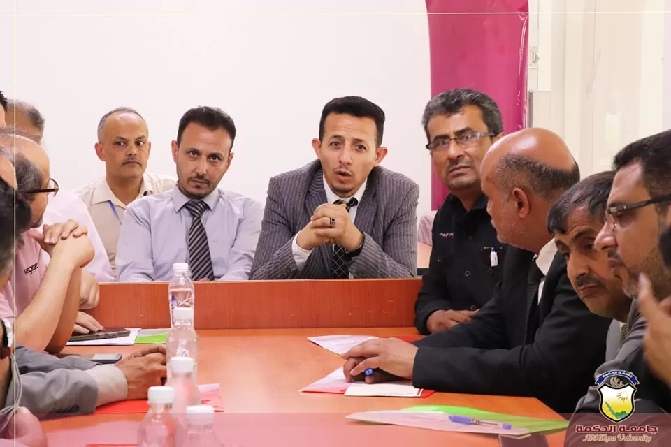 جامعة الحكمة بصنعاء تقيم ورشتي مراجعة وإقرار وثيقة برنامجي بكالوريوس الصيدلة السريرية وإدارة الأعمال الدولية بمشاركة المنتفعين وأرباب العم