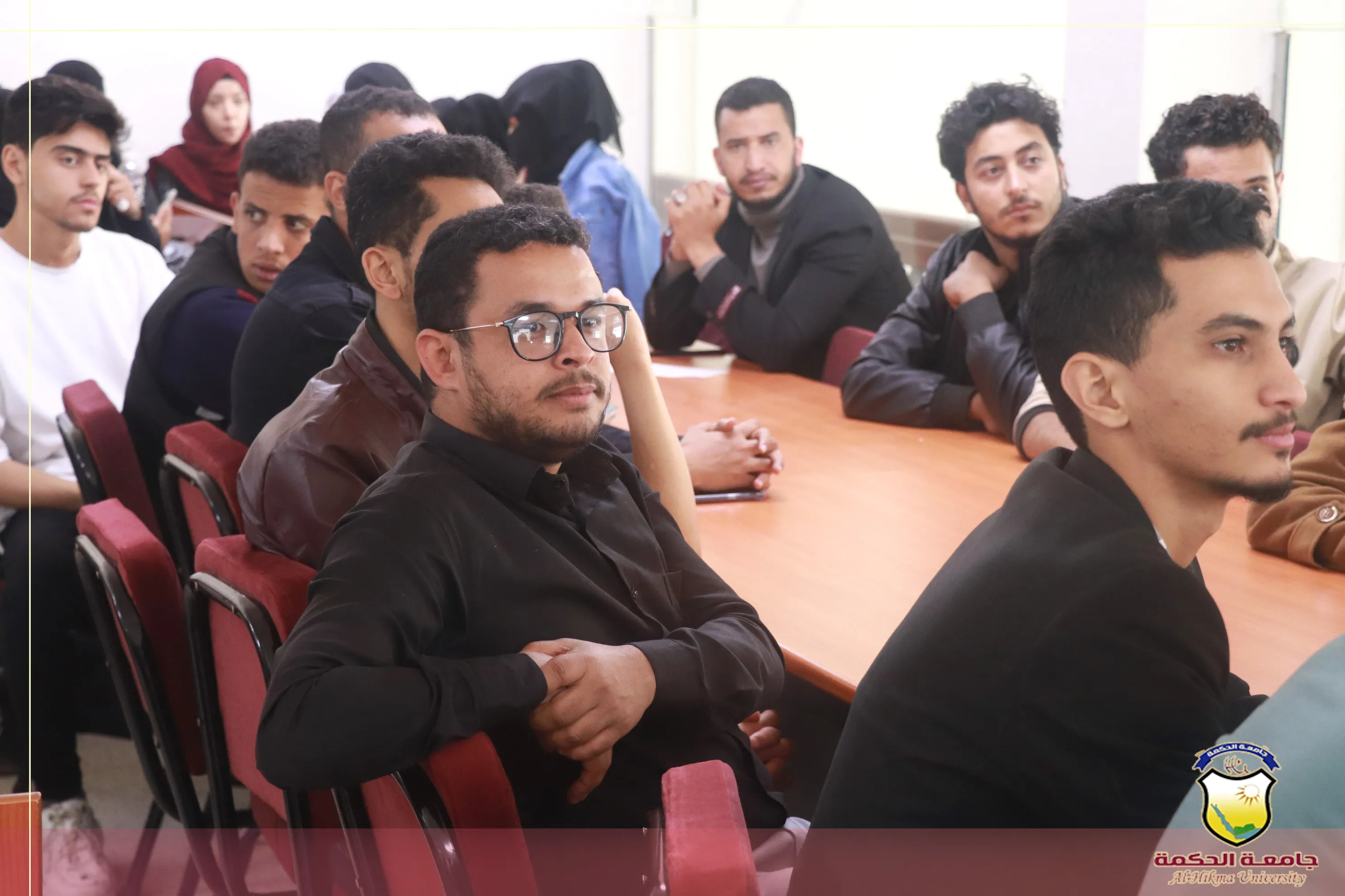 جامعة الحكمة - اليمن تنظم ورشة عمل بالشراكة مع مجموعة هائل سعيد أنعم حول كيفية إجتياز مقابلة العمل بنجاح