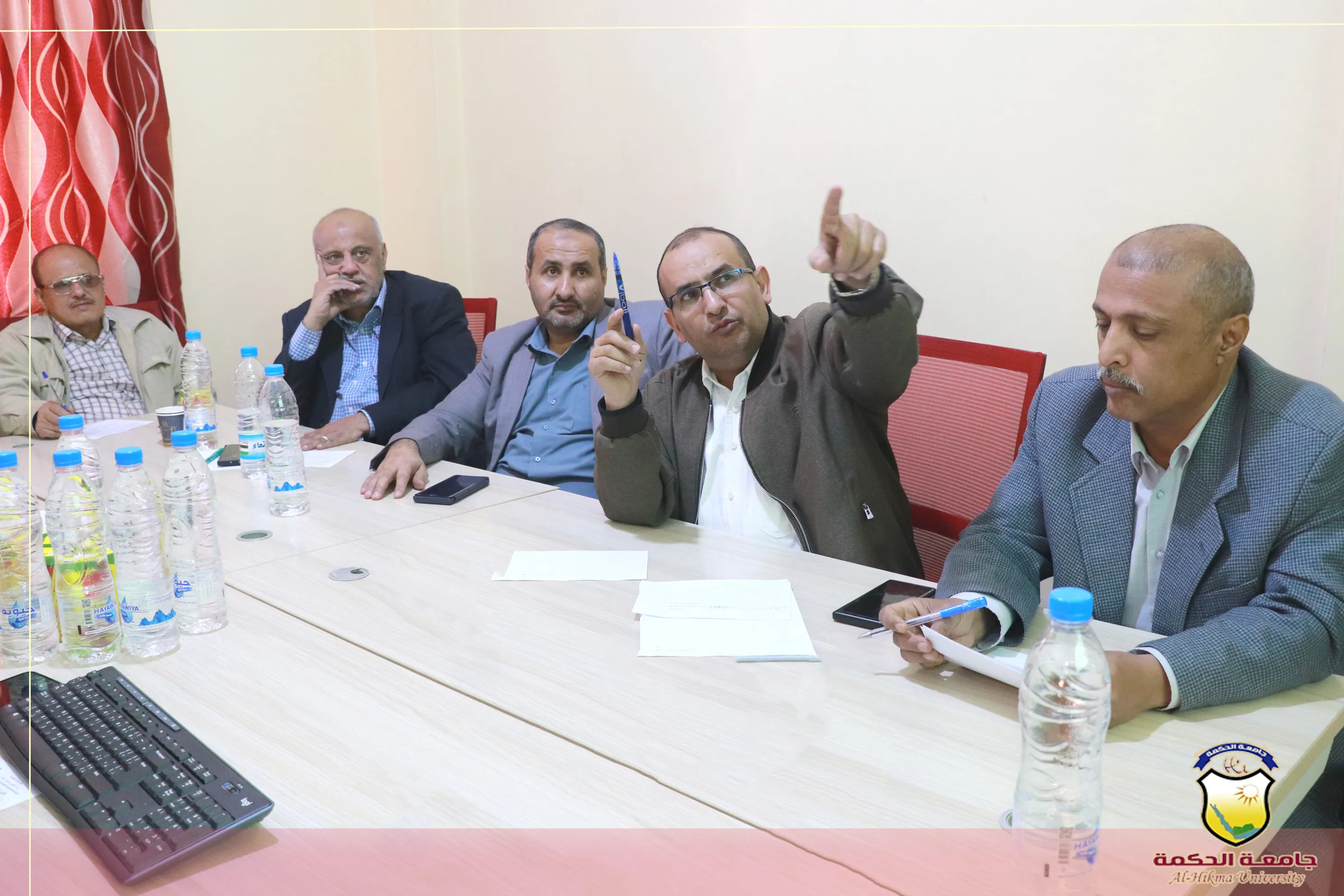 اللجنة العليا للتطوير وضمان الجودة بجامعة الحكمة – اليمن تعقد لقاء لمناقشة سير العملية التعليمية للفصل الدراسي الثاني
