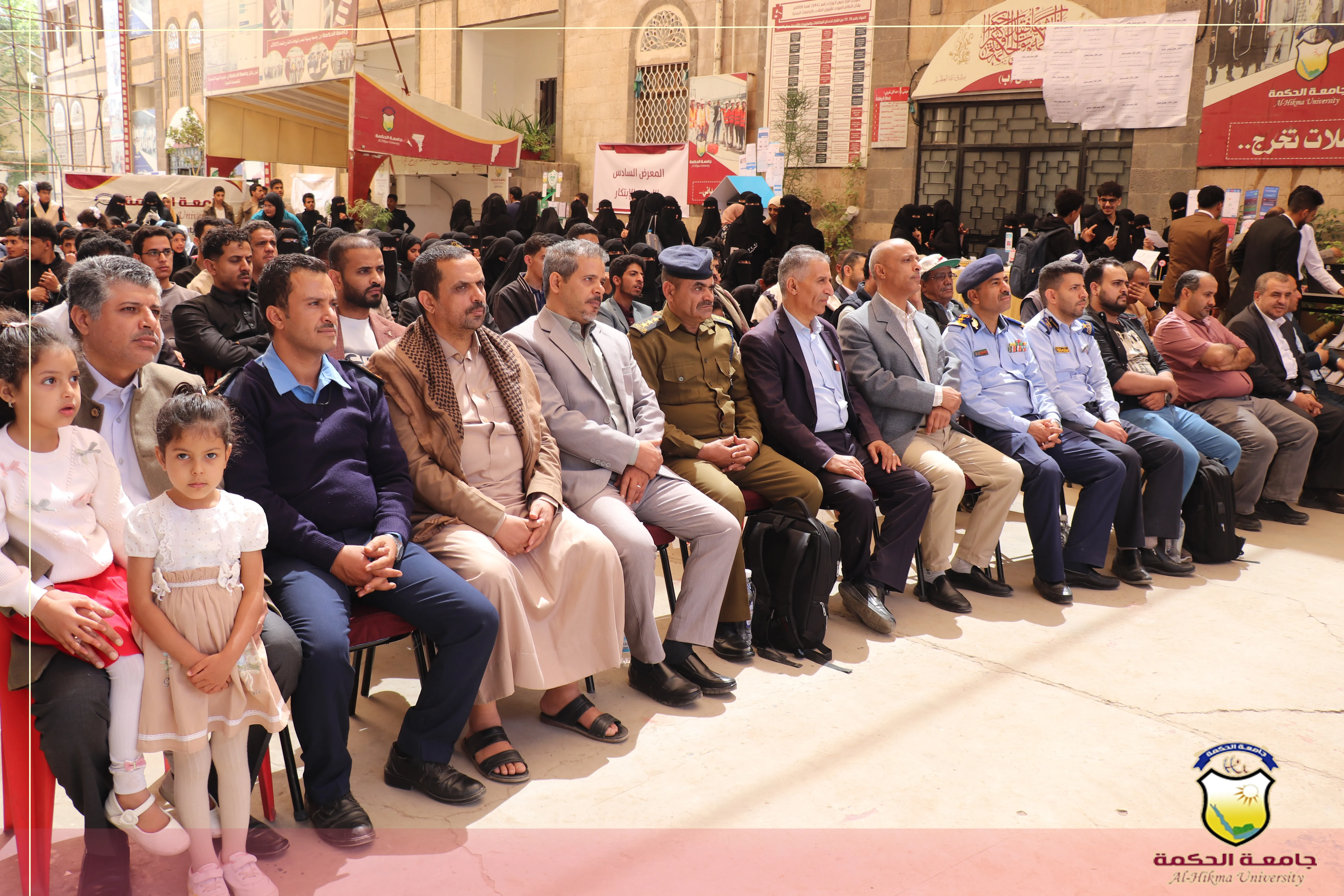 رئيس جامعة الحكمة يفتتح المعرض التقني السادس للإبداع والإبتكار بجامعة الحكمة ويعلن اسماء الفائزين بالمنح التنافسية للعام الجامعي 2025-2026م