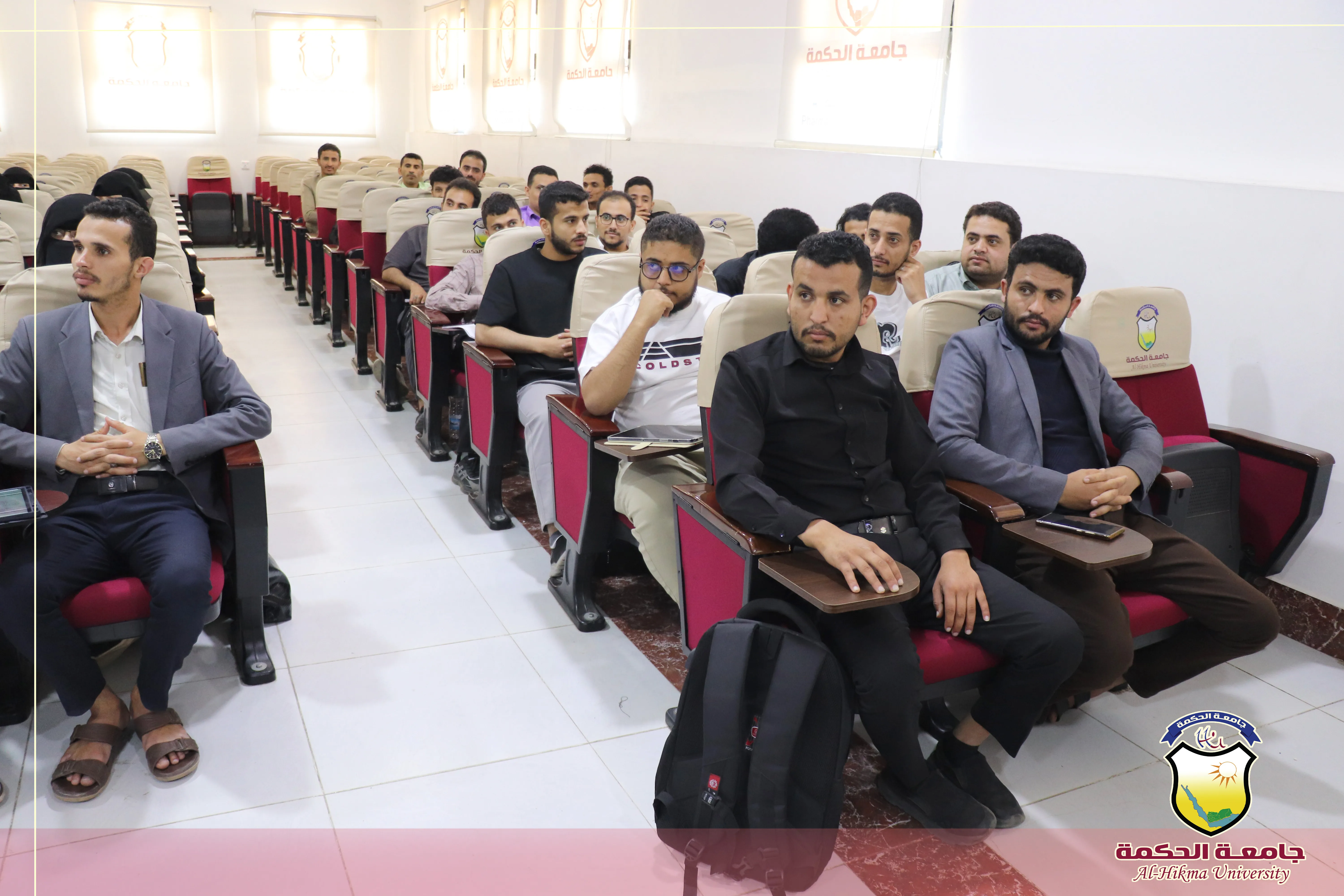 جامعة الحكمة تستقبل الكادر الزائر من مجموعة هائل سعيد أنعم وشركاه لتعزيز الشراكة والاطلاع على العملية التعليمية