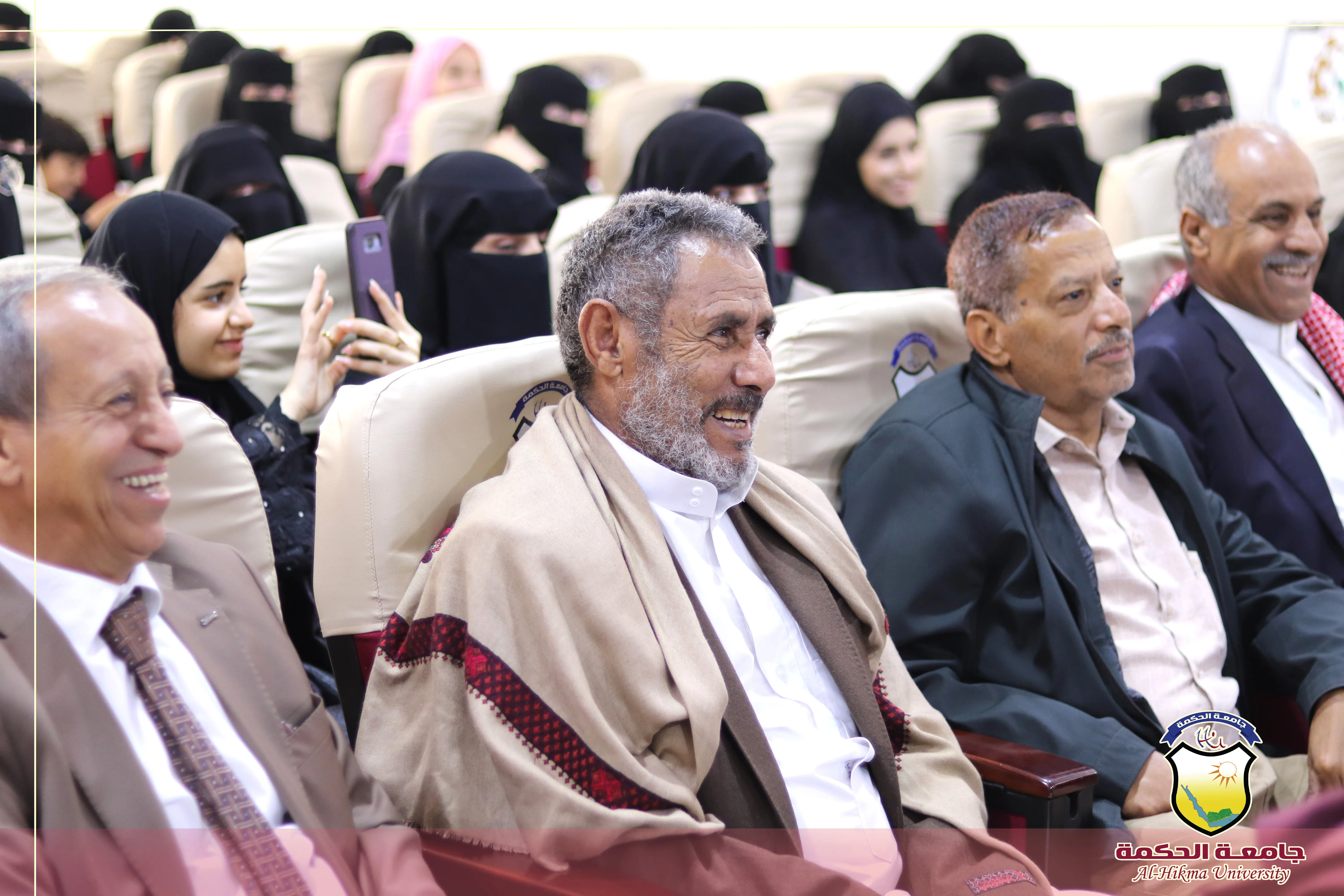 قسم الهندسة المعمارية بكلية العلوم والهندسة في جامعة الحكمة تُقيم المناقشات العلنية لمشاريع تخرج طلاب الدفعة الرابعة