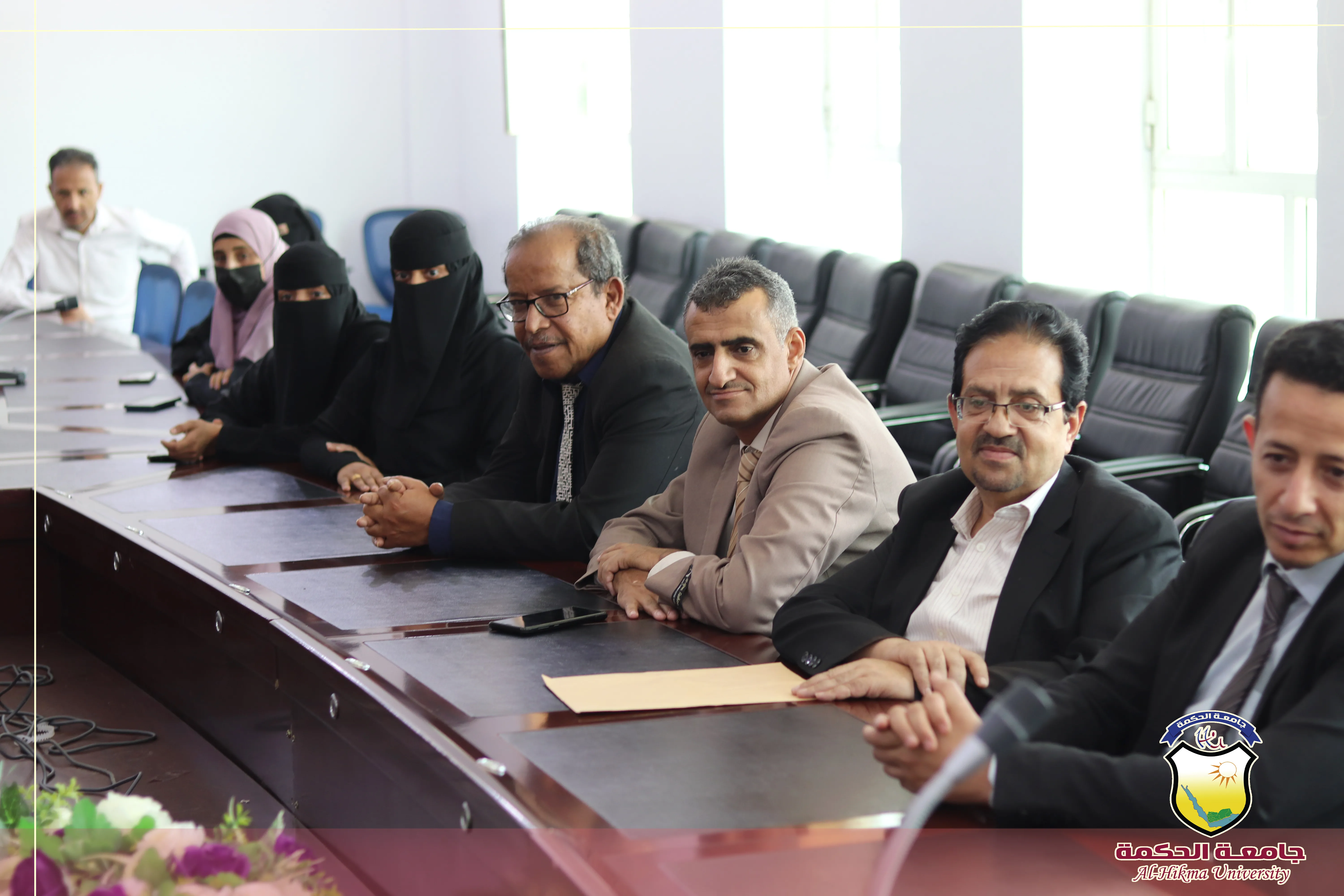 جامعة الحكمة تسلّم طلب اعتماد برنامجي الطب والجراحة وطب الأسنان لمجلس الاعتماد الأكاديمي وضمان جودة التعليم باليمن