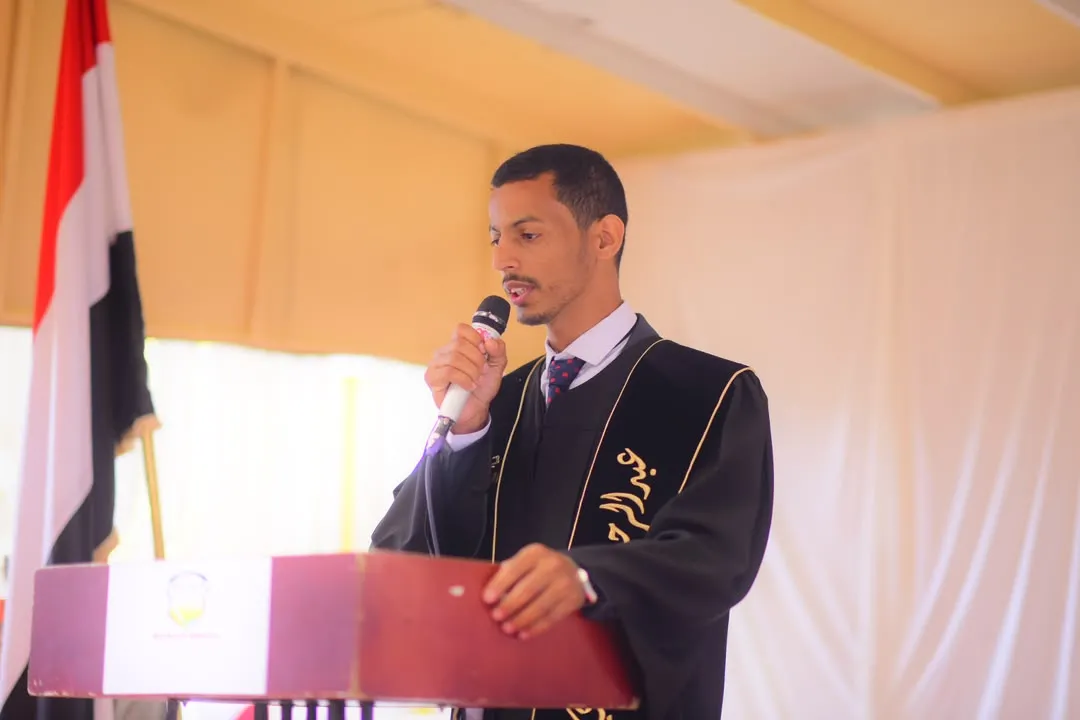 جامعة الحكمة بصنعاء تدشن مشروع احتفالات التخرج لجميع كلياتها بحفل خطابي لخريجي كلية العلوم الإدارية و الإنسانية