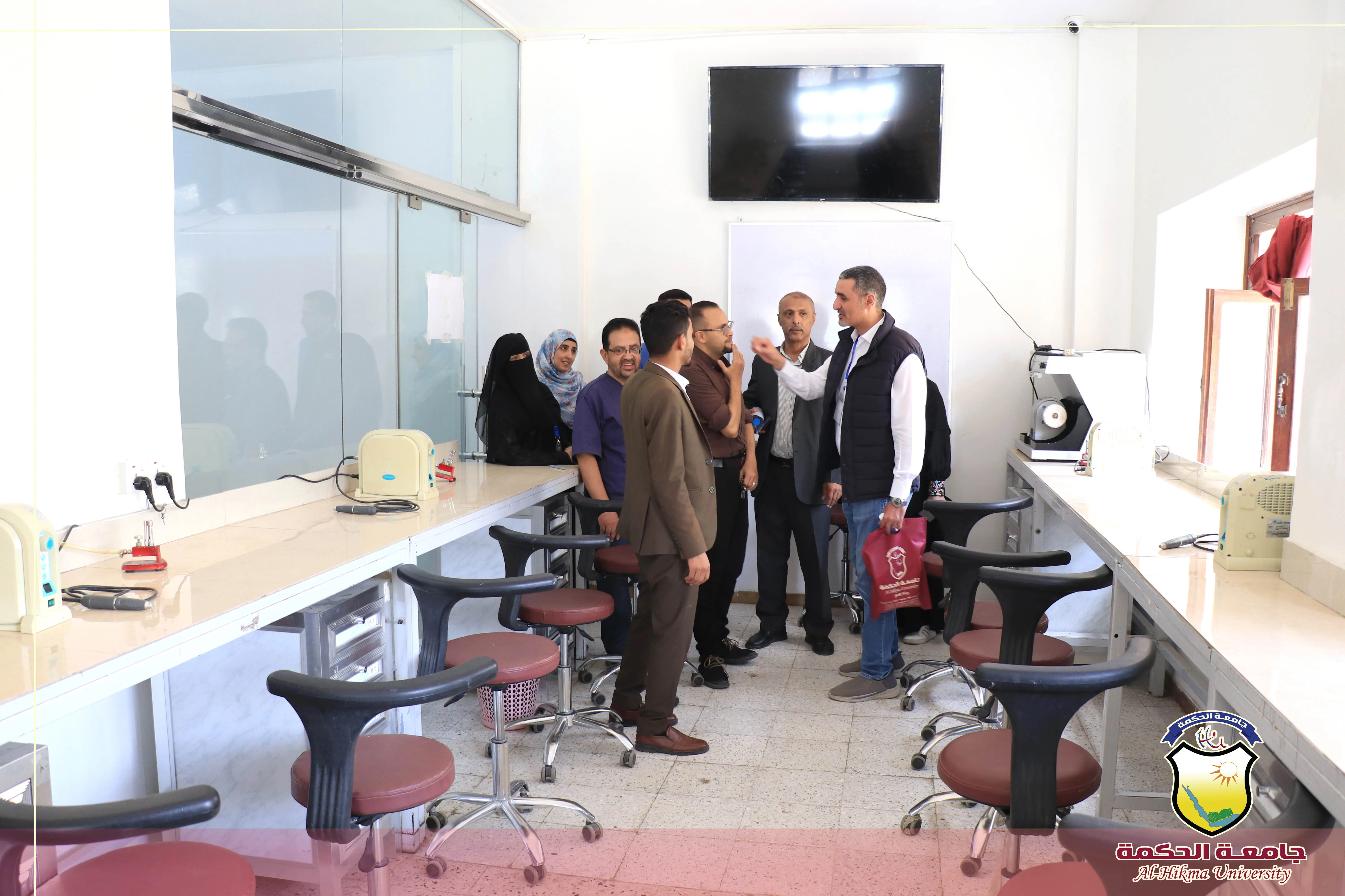جامعة الحكمة تستقبل لجنة الاعتماد الأكاديمي للتحقق من جاهزية برنامجي الطب العام والجراحة وطب وجراحة الفم والأسنان
