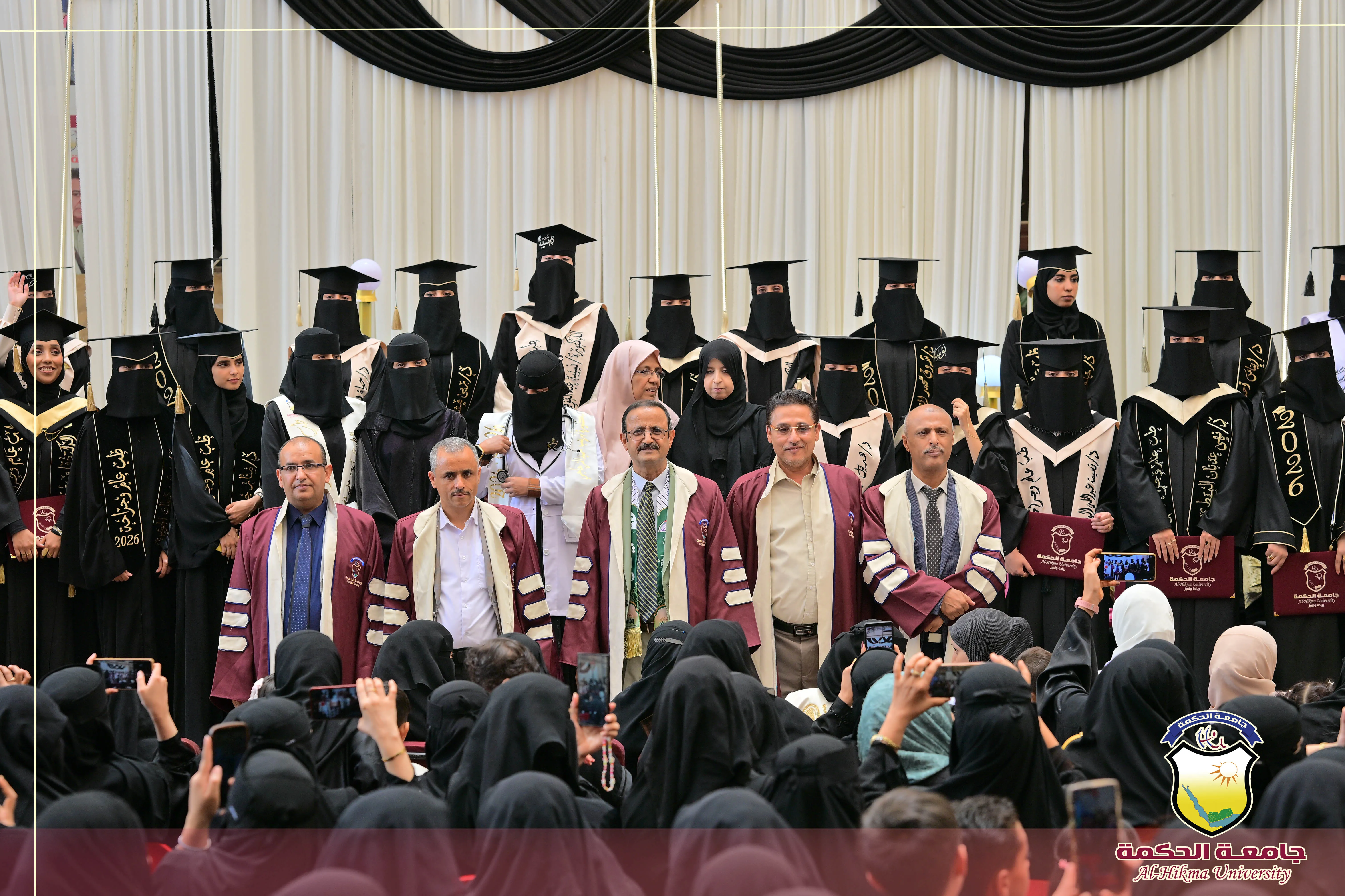 جامعة الحكمة تحتفل بتخريج 64  طبيباً وطبيبة من خريجي برنامج الطب والجراحة العامة